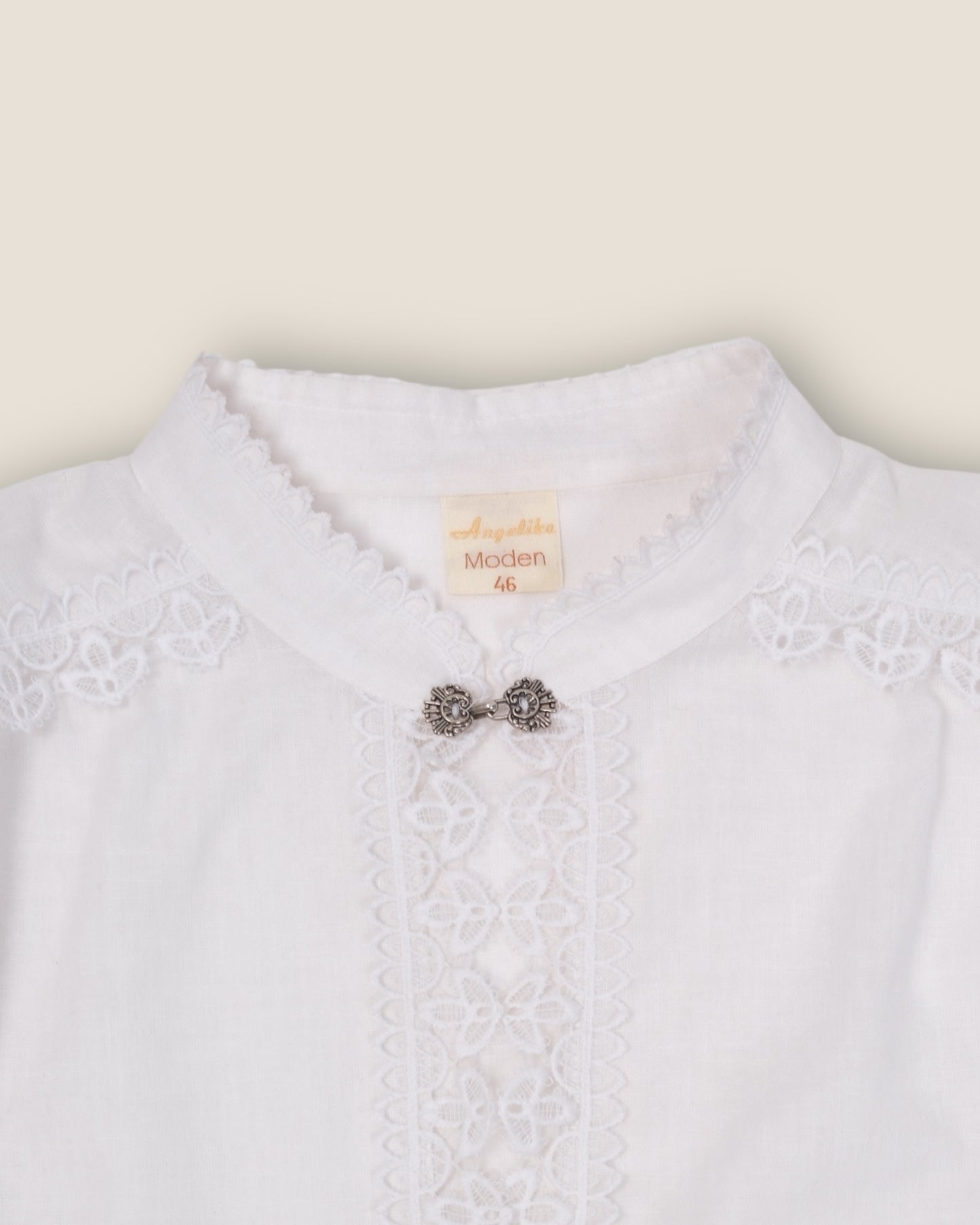 White Blouse, Angelika Moden